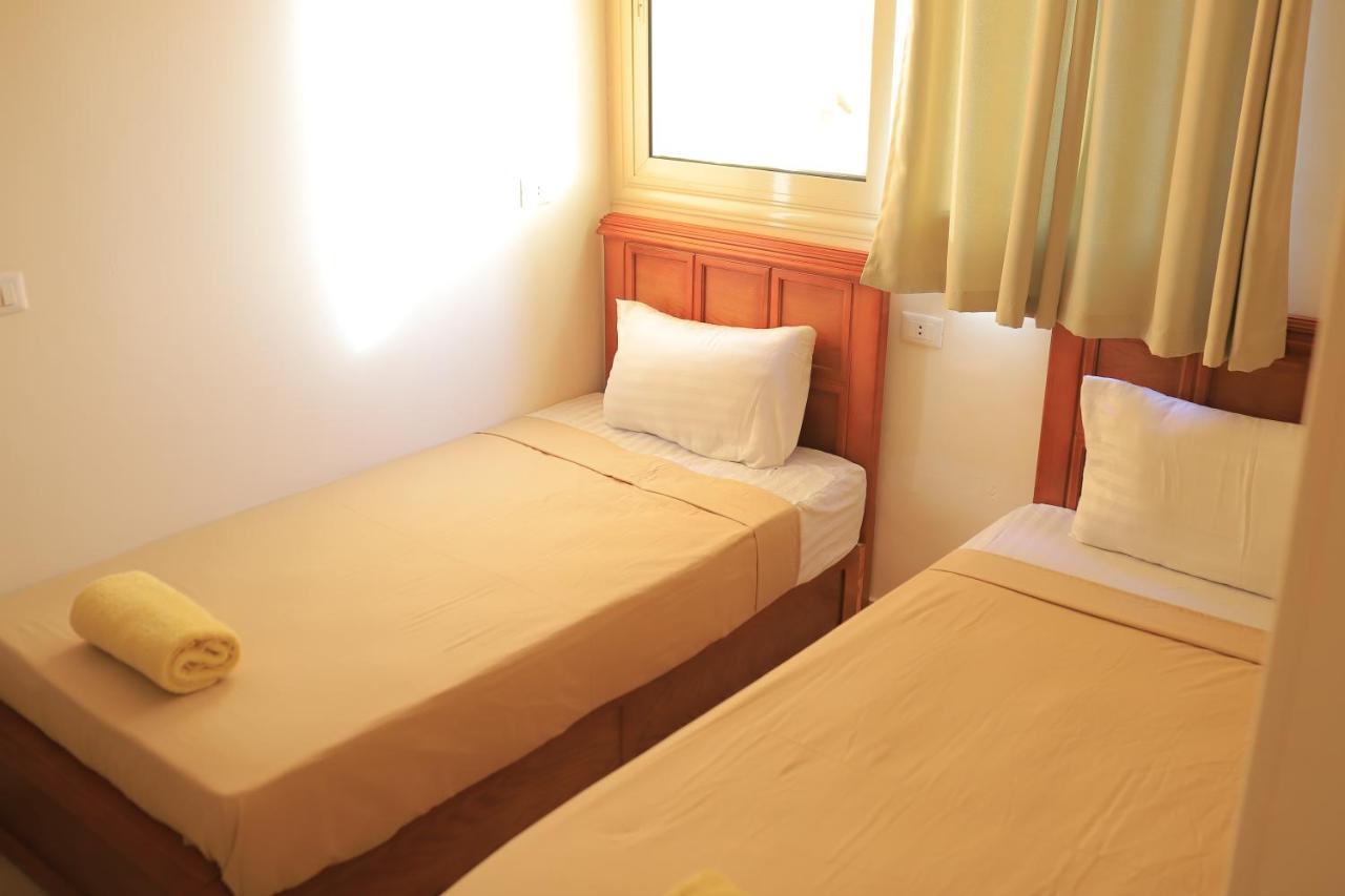 Champollion Hostel *