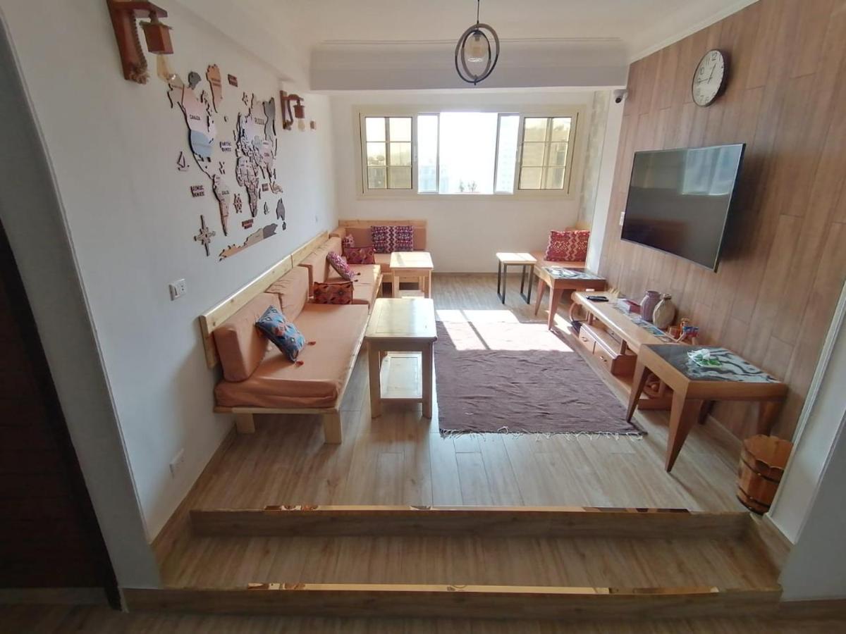 Hostel Champollion